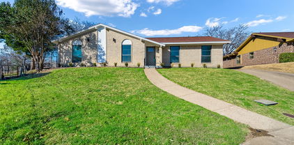 5945 Fox Hill Ln, Dallas