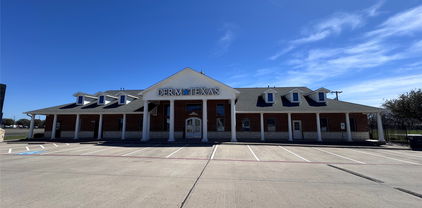 109 E Us Highway 80, Forney