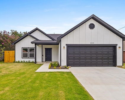 805 Melody Cir, Kaufman