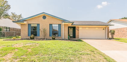 604 Carl C Senter St, Forney