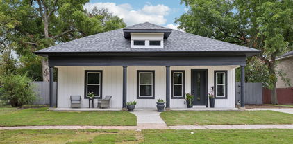 504 E Brin St, Terrell