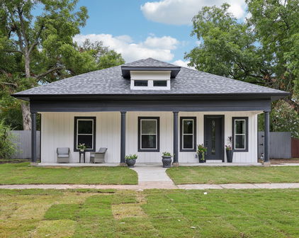 504 E Brin St, Terrell