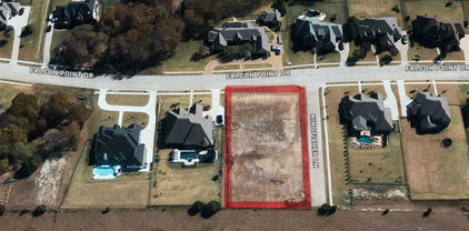 140 Falcon Point Dr, Heath