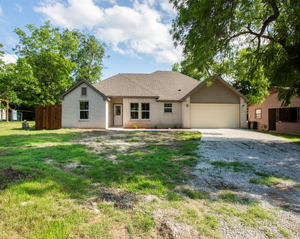 519 W James St, Wills Point