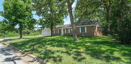 1776 Lazy U Dr, Canton