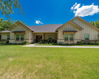 7679 Caddo Creek Rd, Quinlan