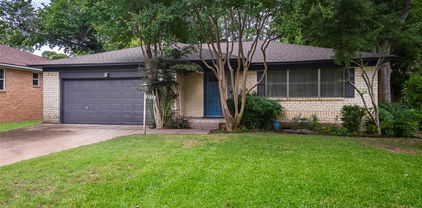 8236 Claremont Dr, Dallas