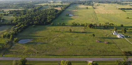 2852 W 243rd Hwy W, Canton