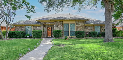 9727 Amberley Dr, Dallas