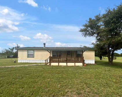 1099 Roy Rd, Kaufman