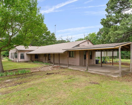 11010 Private Rd, Wills Point