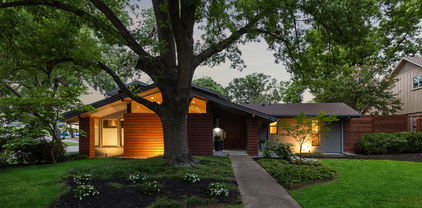 9705 Estate Ln, Dallas
