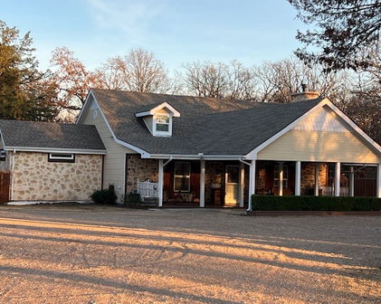 6057 Fm 2947, Quinlan