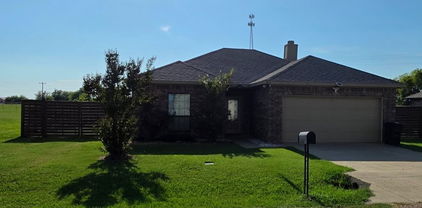 1002 Baker Ln, Mabank