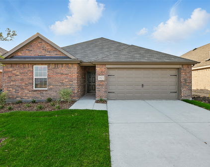 1021 Baker Bridge Dr, Forney
