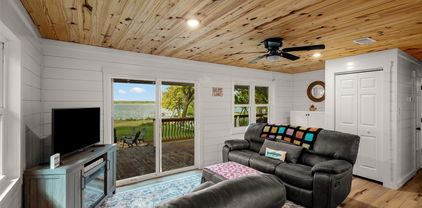 10131 County Road 3705, Quinlan