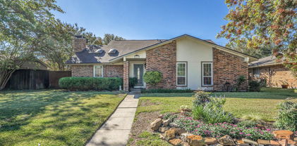 2116 Oak Brook Dr, Richardson