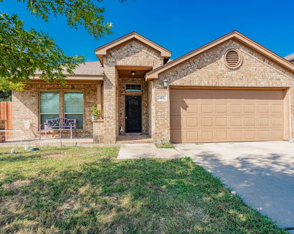 602 Tumbleweed Dr, Forney