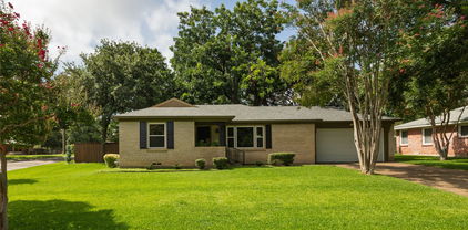 1318 Brookhurst St, Irving