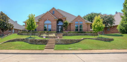 826 Hunters Gln, Rockwall