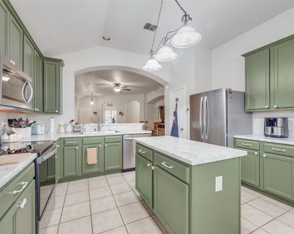 1002 Fredonia Dr, Forney