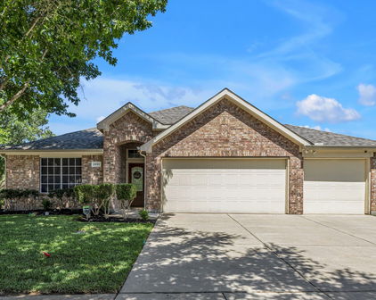 2001 Robincreek Cv, Forney