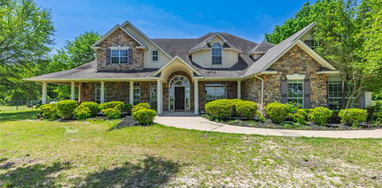 7581 State Highway 24, Commerce