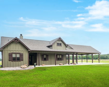 6044 County Road 4068, Kemp