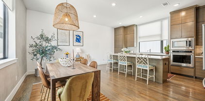 1922 La Croix Pl, Dallas