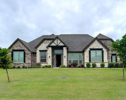 1333 Wilderness Ln, Forney