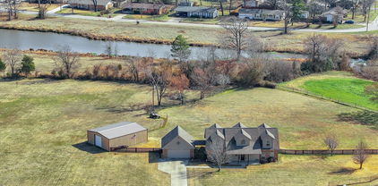 175 Private Rd, Canton