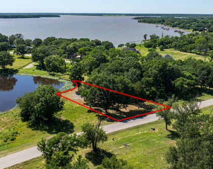 708 Clubview Dr, Mabank