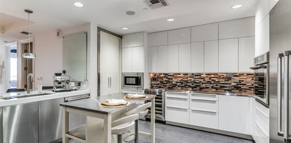 1505 Elm St Unit 1003, Dallas