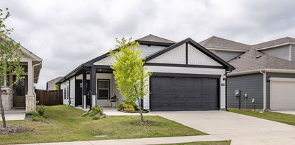 2021 Pine Stone Ln, Forney