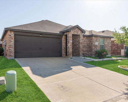 2408 Anton Dr, Forney