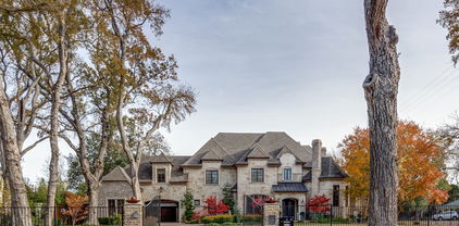 8400 San Fernando Way, Dallas