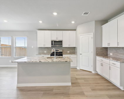 1130 Salado St, Crandall