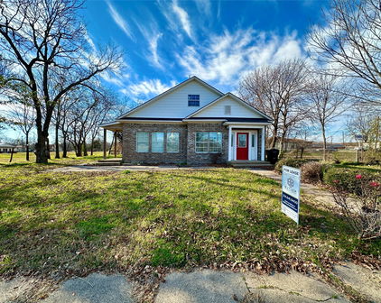 214 S 4th St, Wills Point