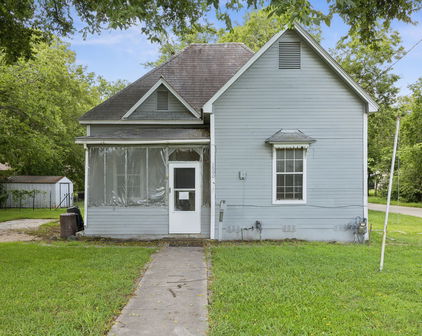 1000 E Brin St, Terrell