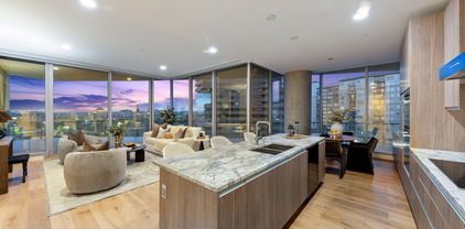 3130 N Harwood St Unit 804, Dallas