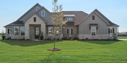 1129 Barrix Dr, Forney
