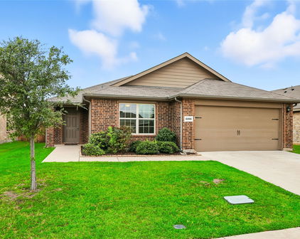 2206 Torch Lake Dr, Forney