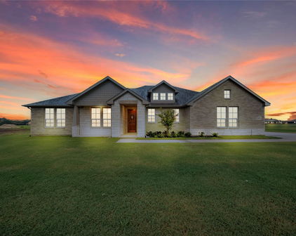 2465 Blackjack Oak Rd, Oak Ridge