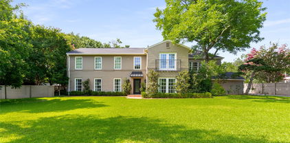 4522 Walnut Hill Ln, Dallas