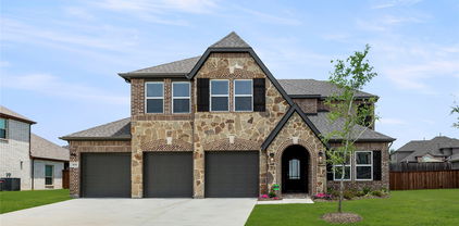 850 Blue Heron Dr, Forney
