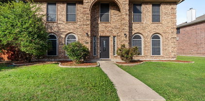 6814 Silver Lake Dr, Rowlett