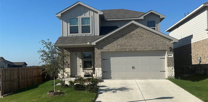 1301 Draper Ln, Forney