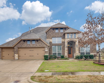 1003 Newington, Forney