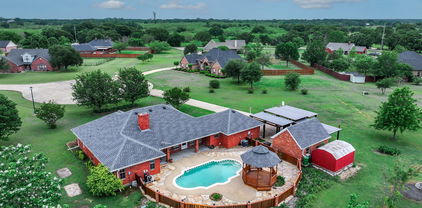 1250 Country Oaks Dr, Kaufman