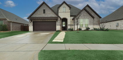 209 Chesapeake Dr, Forney